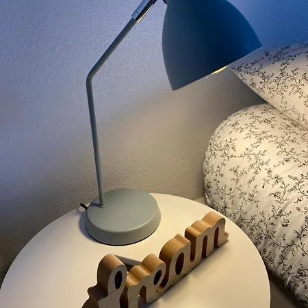100m De La Apartment