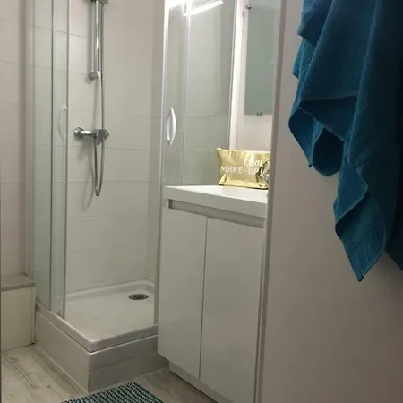 Apartment 100m De La *